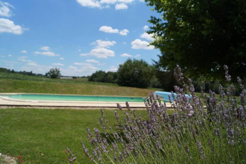 Gite Rural Saint-Pierre-sur-Dropt Exteriér fotografie