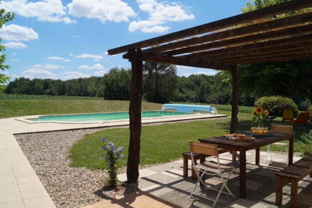 Gite Rural Saint-Pierre-sur-Dropt Exteriér fotografie